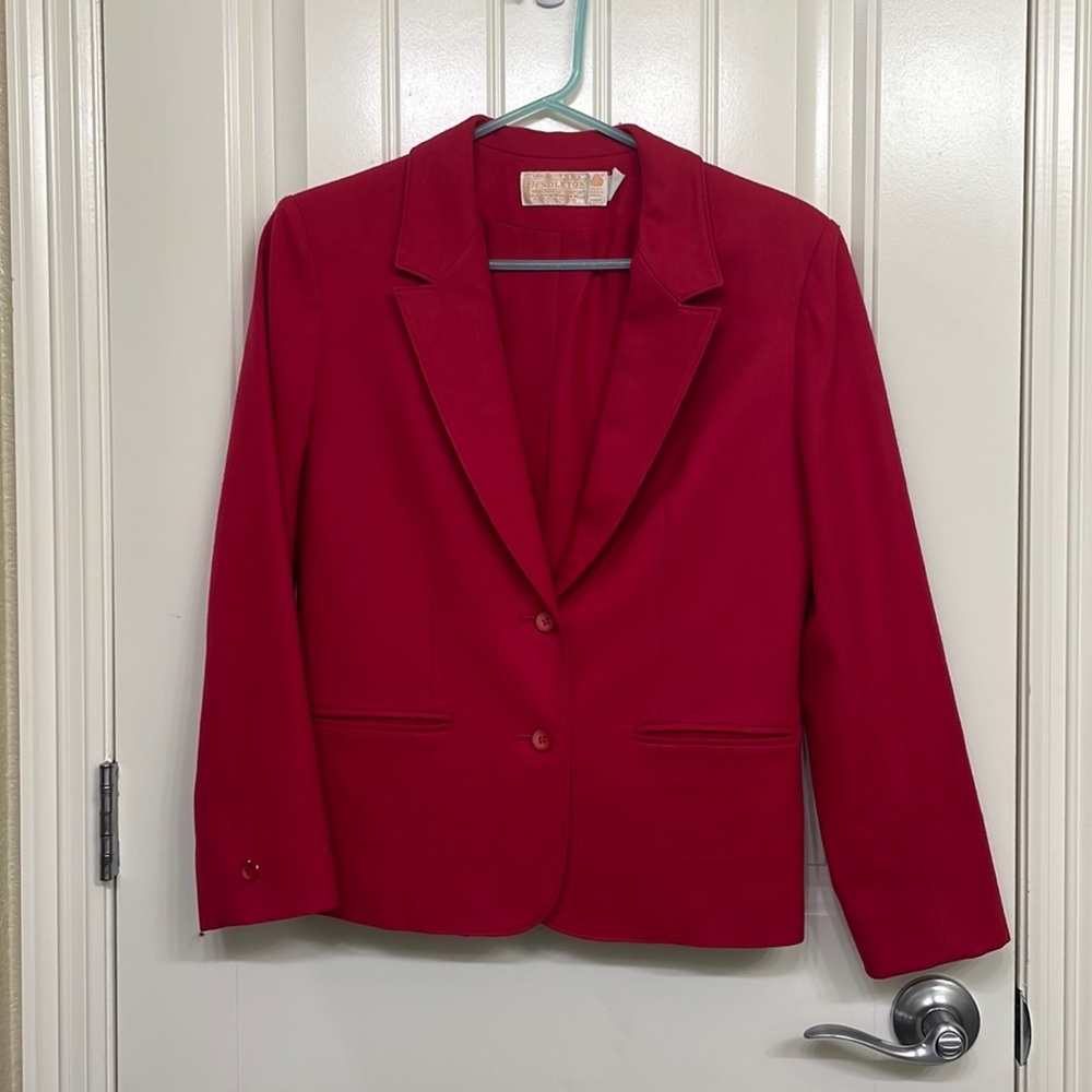 Vintage Pendleton blazer size 6‎ red